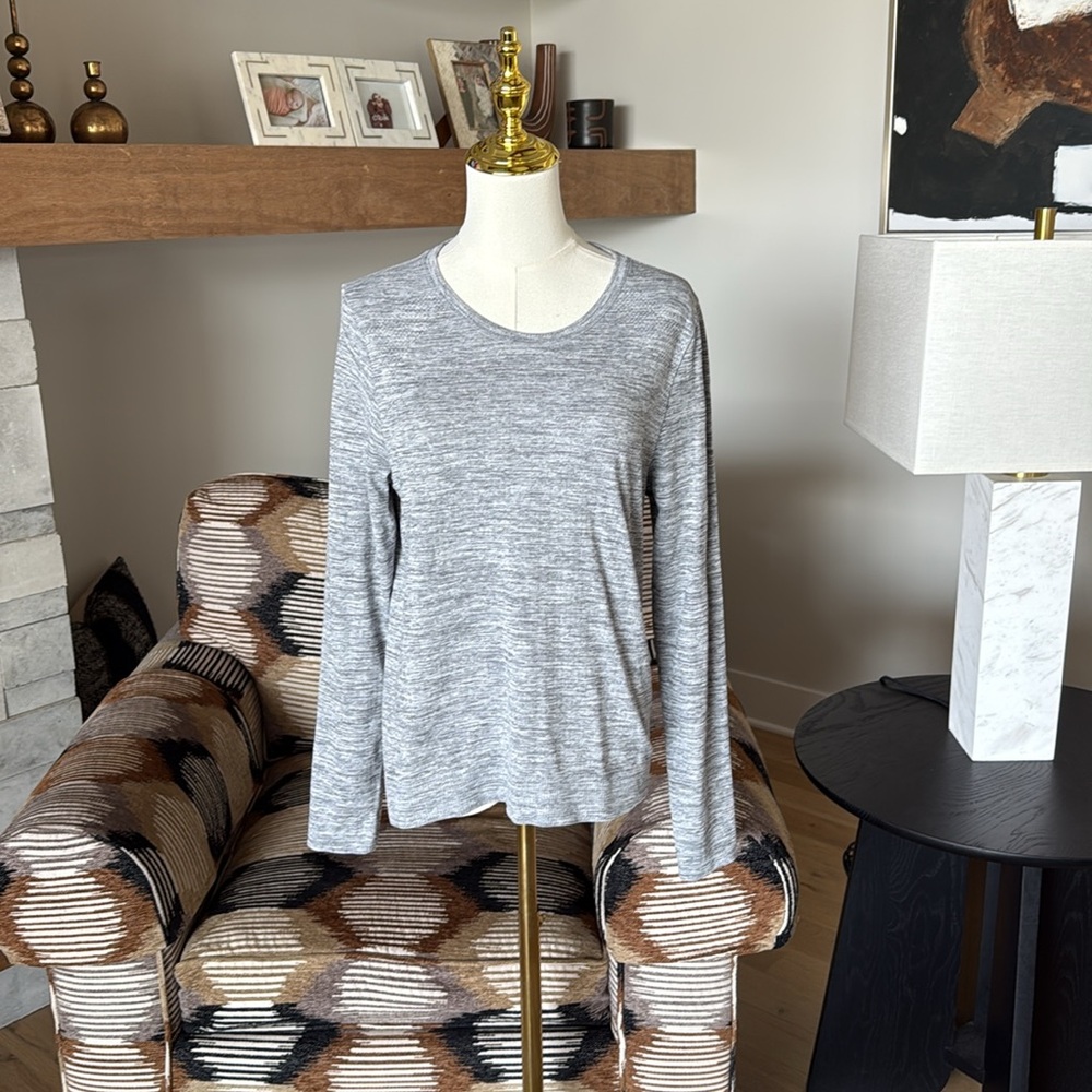 Athleta In Motion Top - Picture 2 of 11